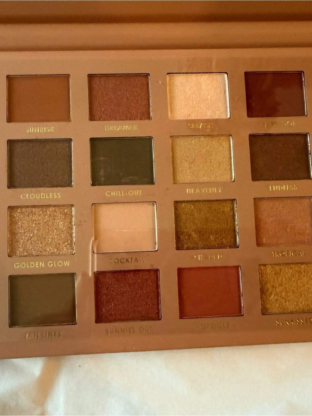 Brazilian glow eyeshadow palette — Gold, Brown, Bronze & Peach Shades